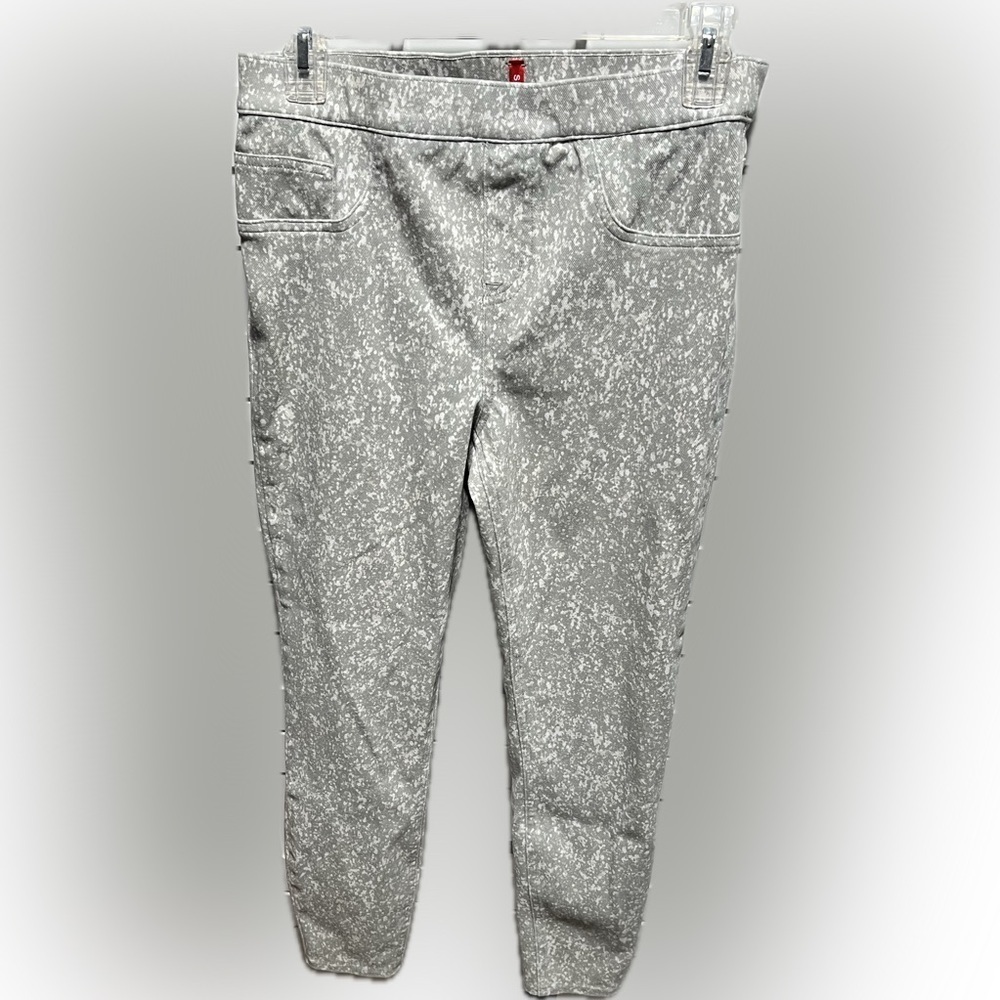 Spanx Women's Gray and white jeans